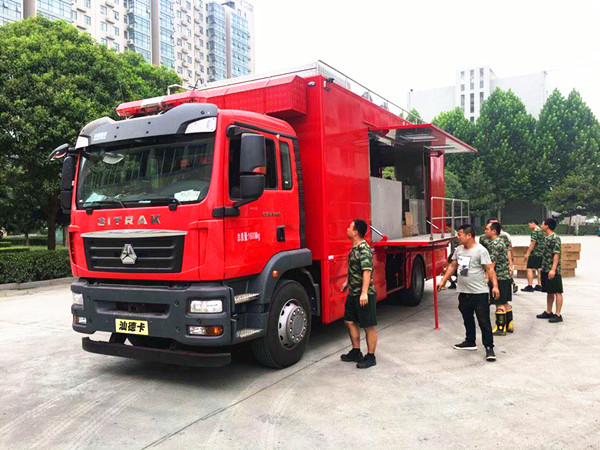 重汽燦德卡飲食保障車