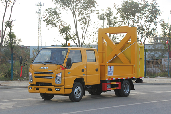 江鈴藍(lán)牌防撞緩沖車(chē)