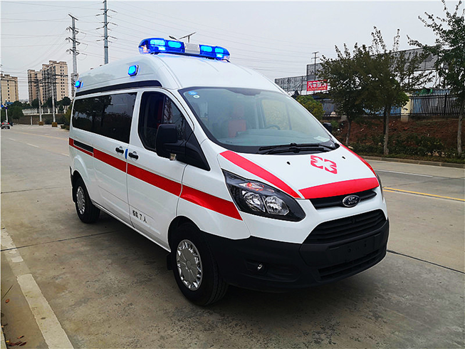 福特全順V362中軸柴油版負(fù)壓救護(hù)車