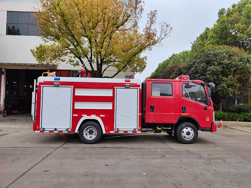 福田3噸水罐消防車（外露式）