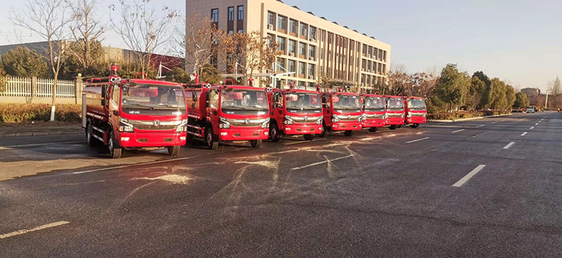 消防車廠家溫馨提示雨雪天氣行車注意事項